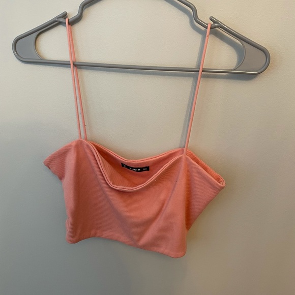 Crop top - Picture 1 of 2